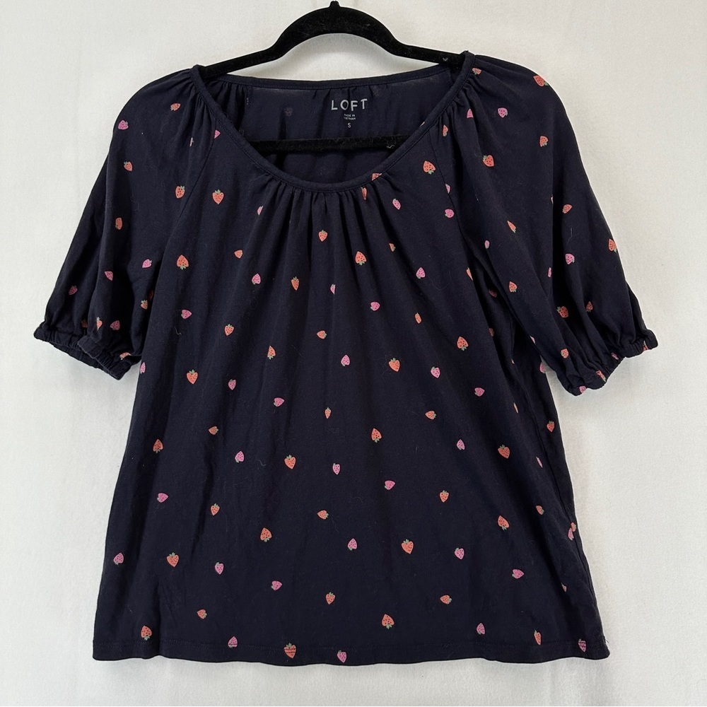 Loft Strawberry Print Shirred Puff Sleeve Scoop Neck Top Size S